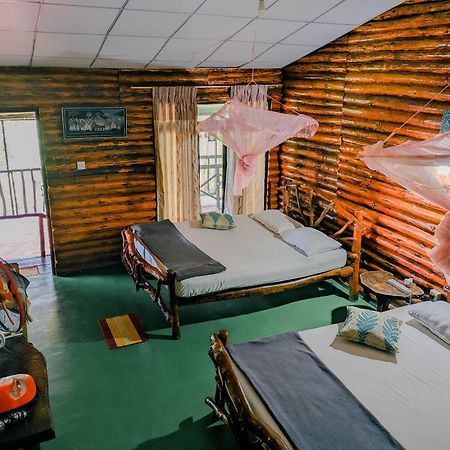 Hilltop Wood Lodge 엘라 외부 사진