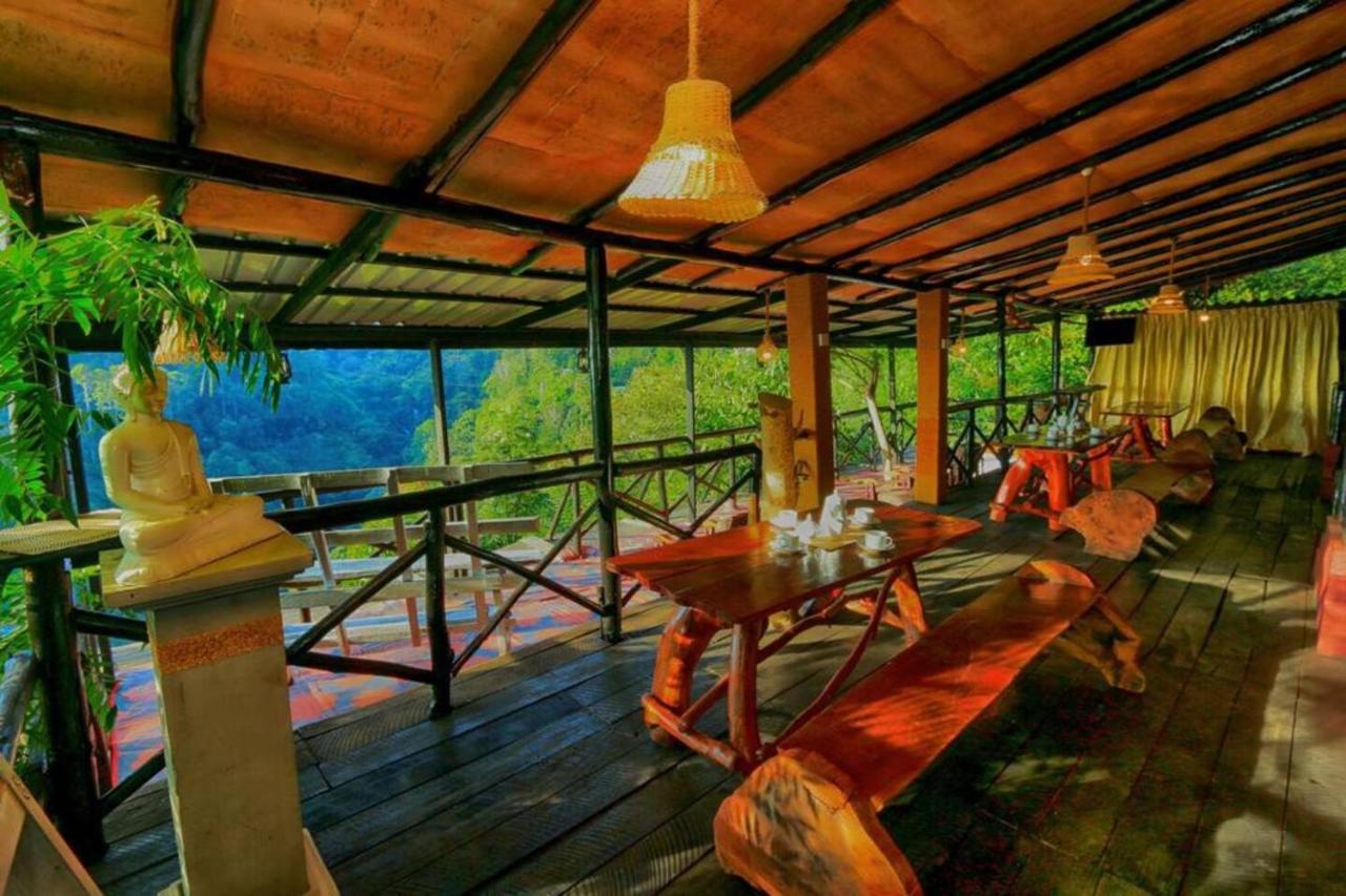 Hilltop Wood Lodge 엘라 외부 사진