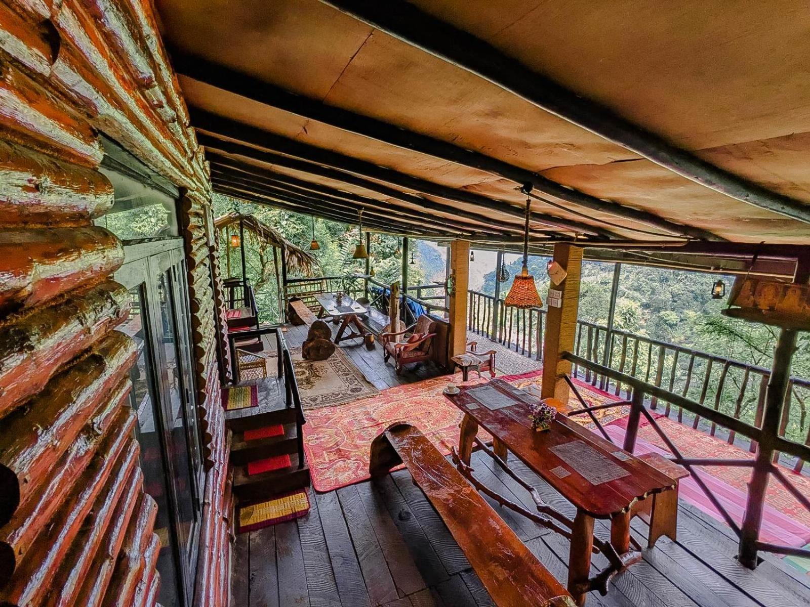 Hilltop Wood Lodge 엘라 외부 사진