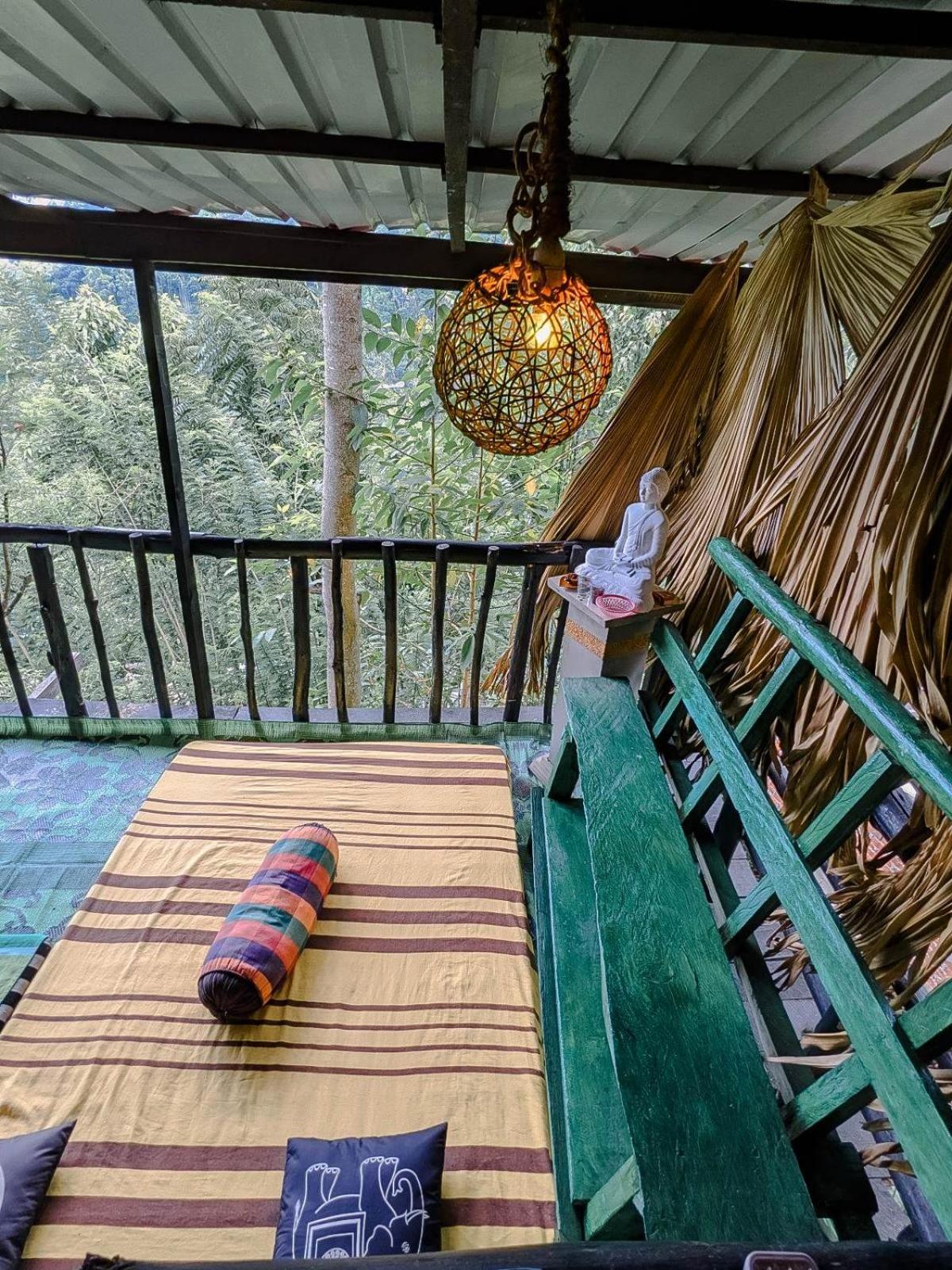 Hilltop Wood Lodge 엘라 외부 사진